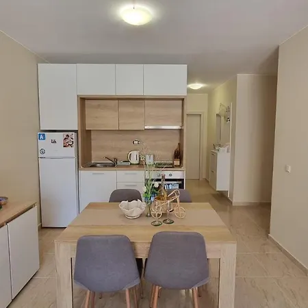 Sea Dreams Sunrise Apartment *