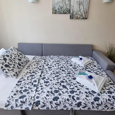 Sea Dreams Sunrise Apartment